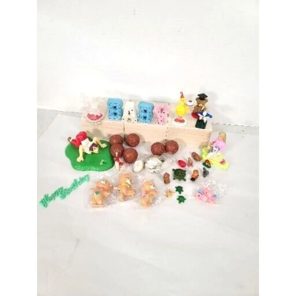 Vintage LOT of 40+ pcs. Hard Plastic Big Bird,golf,baby, Barbie, Bears,balls....
